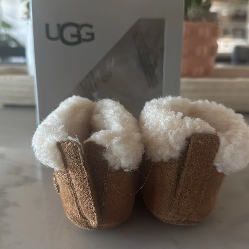 Ugg Tazman infant slippers